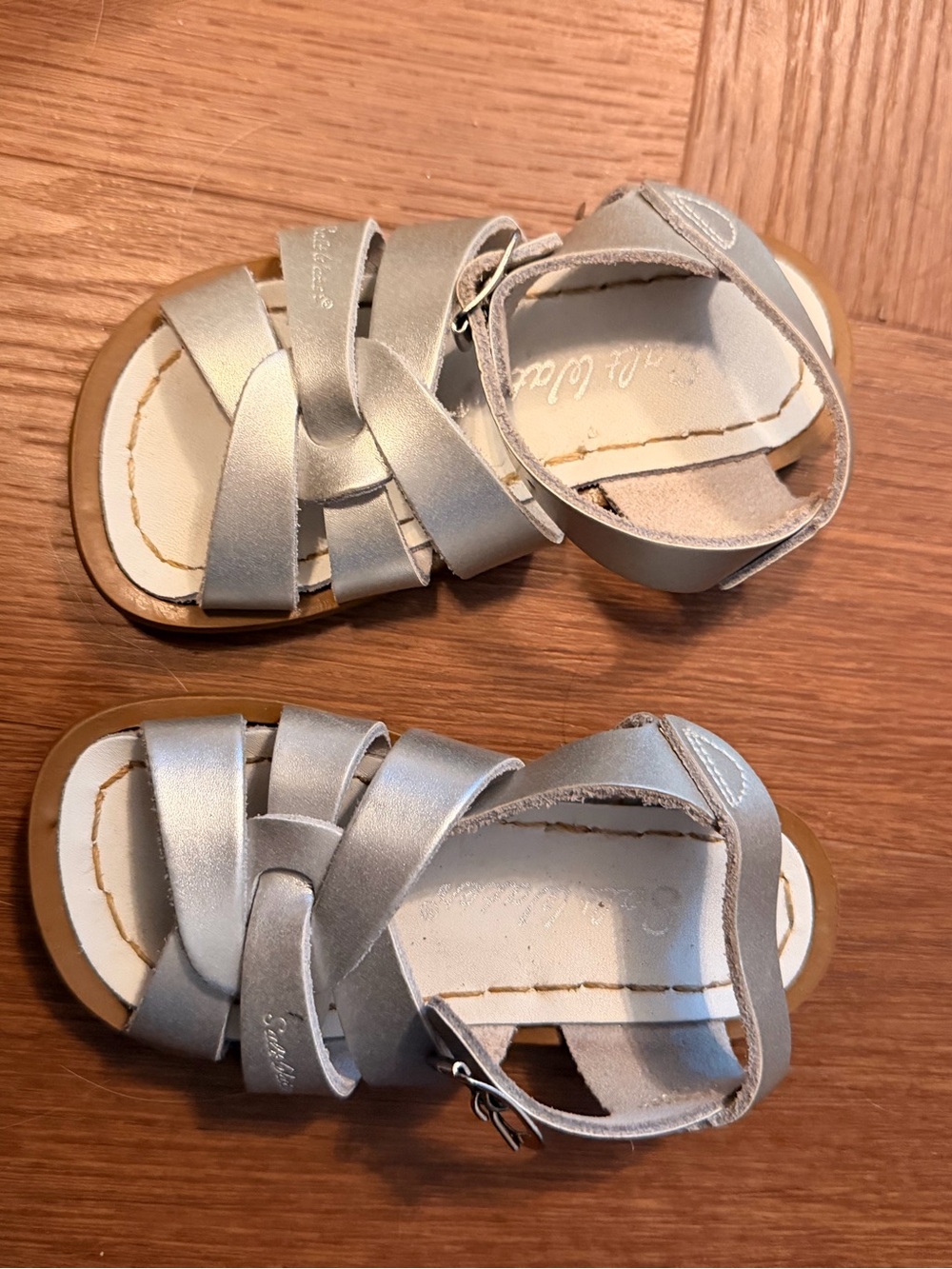 Salt-Water Kids Silver Metallic Leather Strappy Sandals Toddler Size 6 / 38